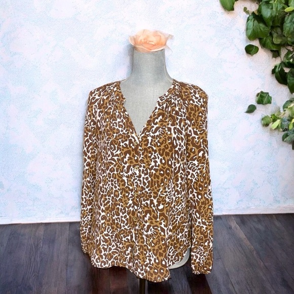 Lilly Pulitzer Animal Print Blouse - Picture 2 of 10